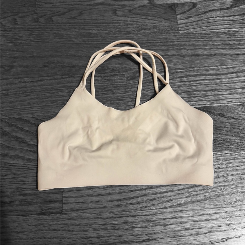 White Aerie sports bra with removable pads Size Xs
